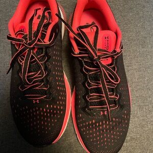 Women's under armour hovr turbulance